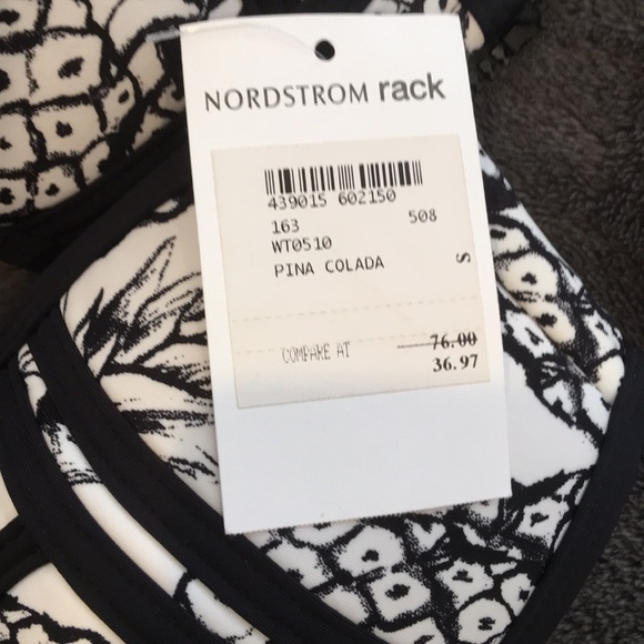 Swimsuit top - Picture 7 of 7